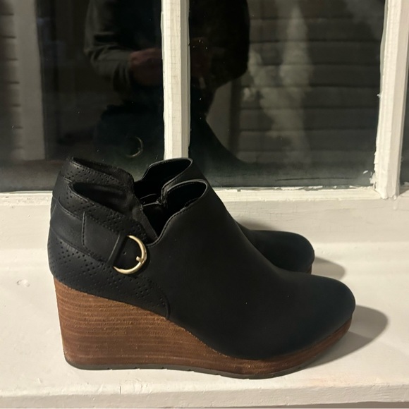 Dr. Scholls Bootie - Picture 3 of 7